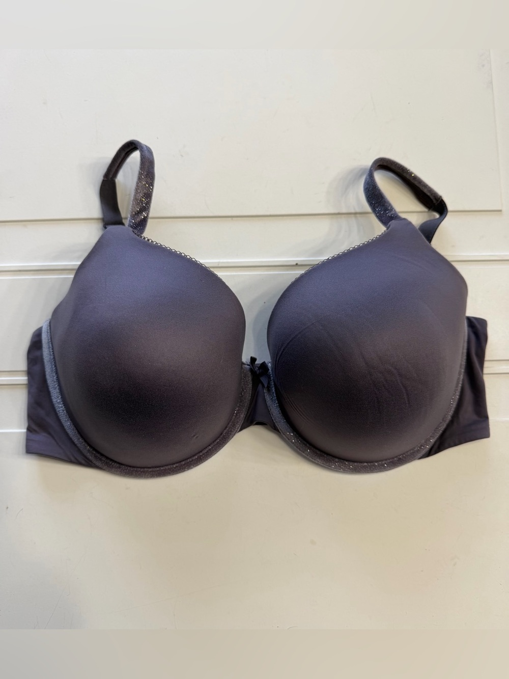 Victorias Secret Women’s Sz 38DDD Gray  Body Lined Perfect Coverage Bra Sparkly